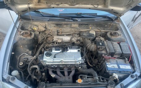 Mitsubishi Colt VI рестайлинг, 1996 год, 350 000 рублей, 6 фотография