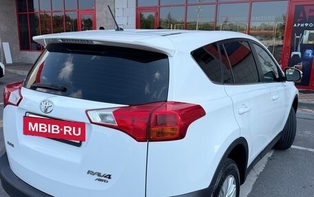 Toyota RAV4, 2013 год, 2 000 000 рублей, 3 фотография