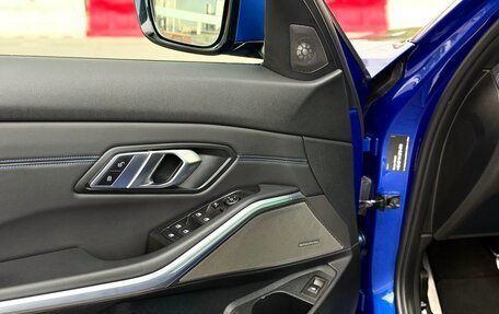 BMW 3 серия, 2019 год, 3 850 000 рублей, 13 фотография