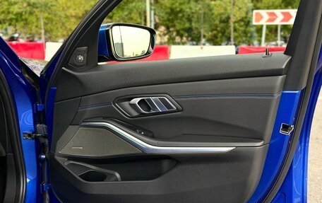 BMW 3 серия, 2019 год, 3 850 000 рублей, 33 фотография