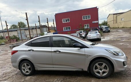Hyundai Solaris II рестайлинг, 2012 год, 600 000 рублей, 4 фотография