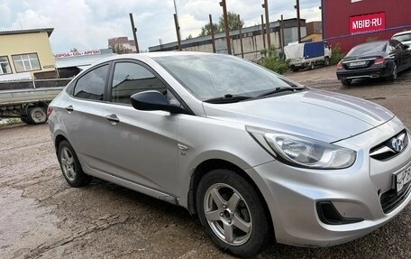 Hyundai Solaris II рестайлинг, 2012 год, 600 000 рублей, 3 фотография