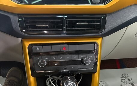 Volkswagen T-Cross I, 2020 год, 1 900 000 рублей, 8 фотография