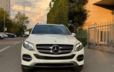 Mercedes-Benz GLE, 2016 год, 2 500 000 рублей, 2 фотография