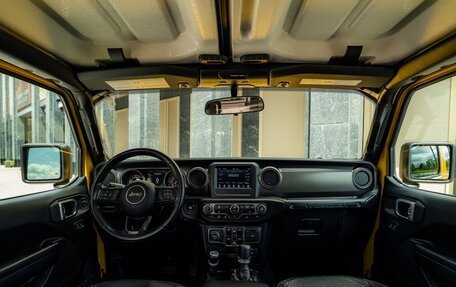 Jeep Wrangler, 2021 год, 4 900 000 рублей, 25 фотография