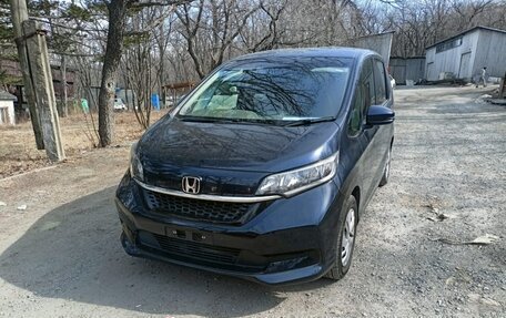 Honda Freed II, 2021 год, 1 750 000 рублей, 1 фотография