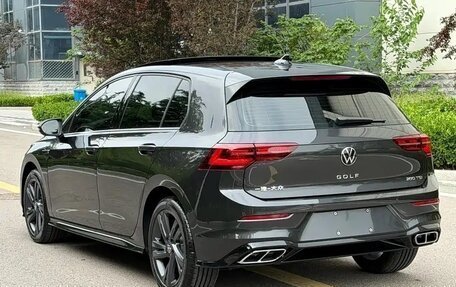 Volkswagen Golf VIII, 2023 год, 1 960 000 рублей, 6 фотография