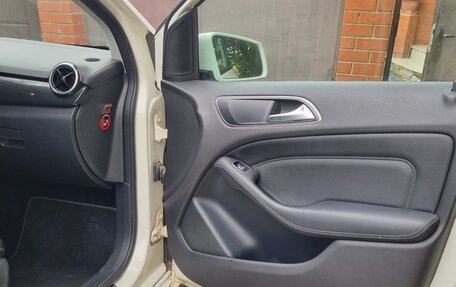 Mercedes-Benz B-Класс, 2012 год, 1 100 000 рублей, 11 фотография