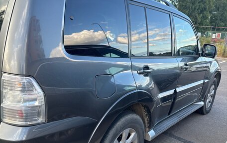 Mitsubishi Pajero IV, 2011 год, 2 000 000 рублей, 3 фотография