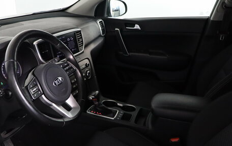 KIA Sportage IV рестайлинг, 2020 год, 2 099 000 рублей, 8 фотография