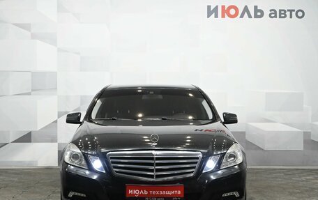 Mercedes-Benz E-Класс, 2010 год, 990 000 рублей, 2 фотография