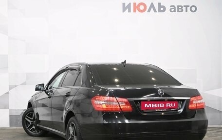 Mercedes-Benz E-Класс, 2010 год, 990 000 рублей, 4 фотография
