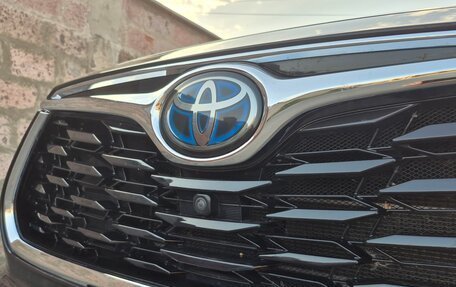 Toyota Highlander, 2021 год, 6 700 000 рублей, 5 фотография