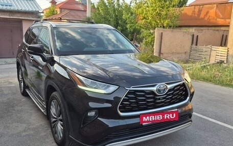 Toyota Highlander, 2021 год, 6 700 000 рублей, 10 фотография