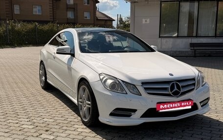 Mercedes-Benz E-Класс, 2013 год, 1 560 000 рублей, 2 фотография