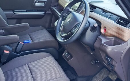 Honda Freed II, 2021 год, 1 750 000 рублей, 11 фотография