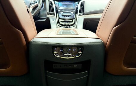 Cadillac Escalade IV, 2018 год, 4 900 000 рублей, 17 фотография