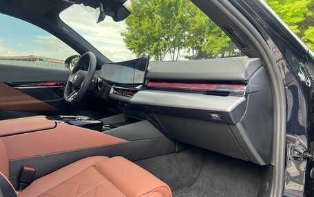 BMW 5 серия, 2025 год, 7 430 000 рублей, 12 фотография
