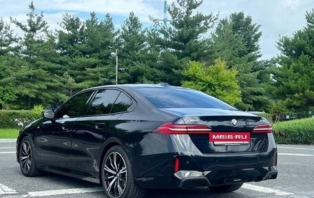 BMW 5 серия, 2025 год, 7 430 000 рублей, 6 фотография