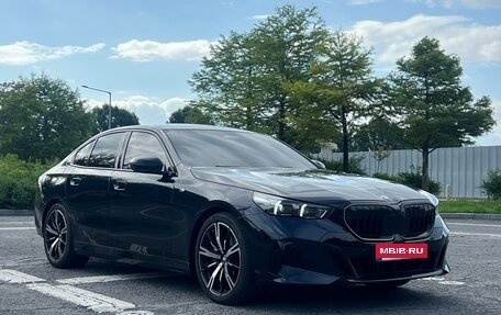 BMW 5 серия, 2025 год, 7 430 000 рублей, 3 фотография