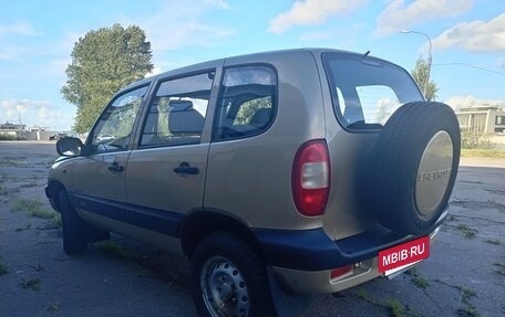 Chevrolet Niva I рестайлинг, 2004 год, 270 000 рублей, 3 фотография