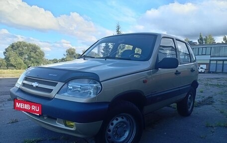 Chevrolet Niva I рестайлинг, 2004 год, 270 000 рублей, 2 фотография