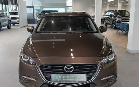 Mazda 3, 2017 год, 1 600 000 рублей, 2 фотография