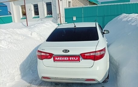 KIA Rio III рестайлинг, 2012 год, 550 000 рублей, 1 фотография