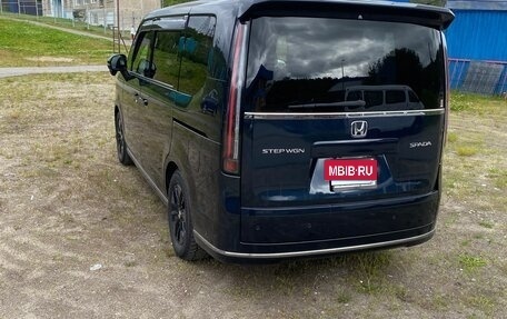 Honda Stepwgn, 2022 год, 2 900 000 рублей, 4 фотография