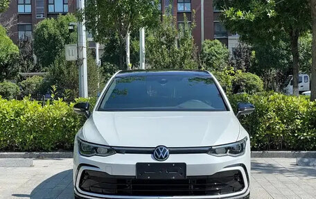 Volkswagen Golf VIII, 2022 год, 2 150 000 рублей, 2 фотография