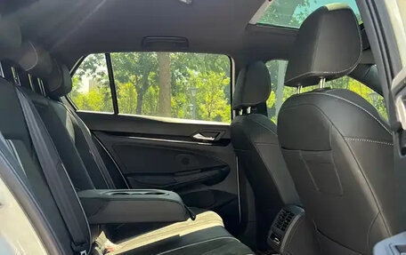 Volkswagen Golf VIII, 2022 год, 2 150 000 рублей, 14 фотография