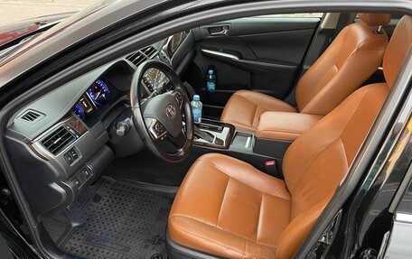 Toyota Camry, 2017 год, 2 200 000 рублей, 11 фотография