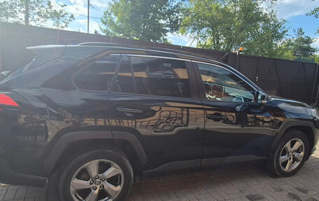 Toyota RAV4, 2021 год, 3 690 000 рублей, 7 фотография