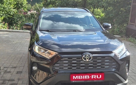 Toyota RAV4, 2021 год, 3 690 000 рублей, 9 фотография