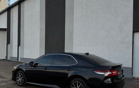 Toyota Camry, 2021 год, 3 100 000 рублей, 4 фотография