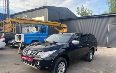 Mitsubishi L200 IV рестайлинг, 2015 год, 2 350 000 рублей, 2 фотография