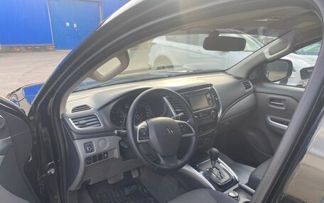 Mitsubishi L200 IV рестайлинг, 2015 год, 2 350 000 рублей, 7 фотография