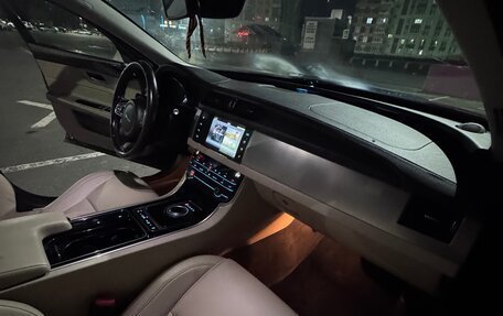 Jaguar XF II, 2016 год, 1 300 000 рублей, 17 фотография