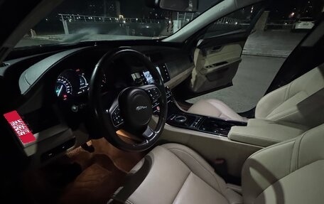 Jaguar XF II, 2016 год, 1 300 000 рублей, 18 фотография