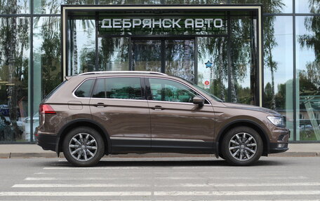 Volkswagen Tiguan II, 2017 год, 2 900 000 рублей, 4 фотография