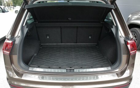 Volkswagen Tiguan II, 2017 год, 2 900 000 рублей, 24 фотография