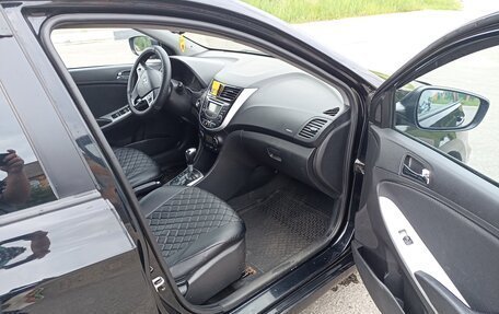 Hyundai Solaris II рестайлинг, 2012 год, 800 000 рублей, 7 фотография
