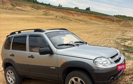 Chevrolet Niva I рестайлинг, 2010 год, 335 000 рублей, 1 фотография