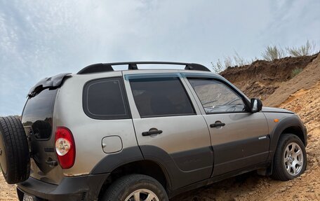 Chevrolet Niva I рестайлинг, 2010 год, 335 000 рублей, 2 фотография