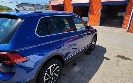 Volkswagen Tiguan II, 2018 год, 3 150 000 рублей, 5 фотография