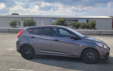 Hyundai Solaris II рестайлинг, 2014 год, 780 000 рублей, 3 фотография