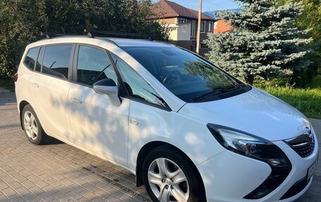 Opel Zafira C рестайлинг, 2013 год, 830 000 рублей, 1 фотография