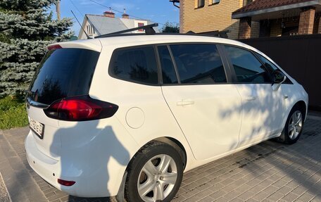 Opel Zafira C рестайлинг, 2013 год, 830 000 рублей, 2 фотография