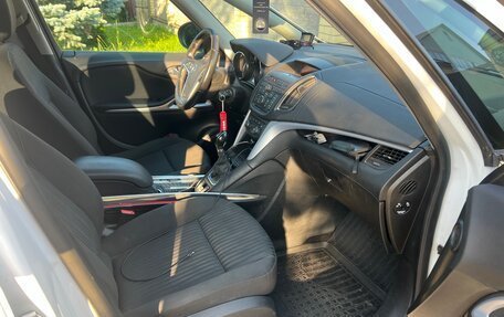 Opel Zafira C рестайлинг, 2013 год, 830 000 рублей, 11 фотография