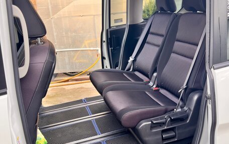 Nissan Serena IV, 2019 год, 2 050 000 рублей, 18 фотография